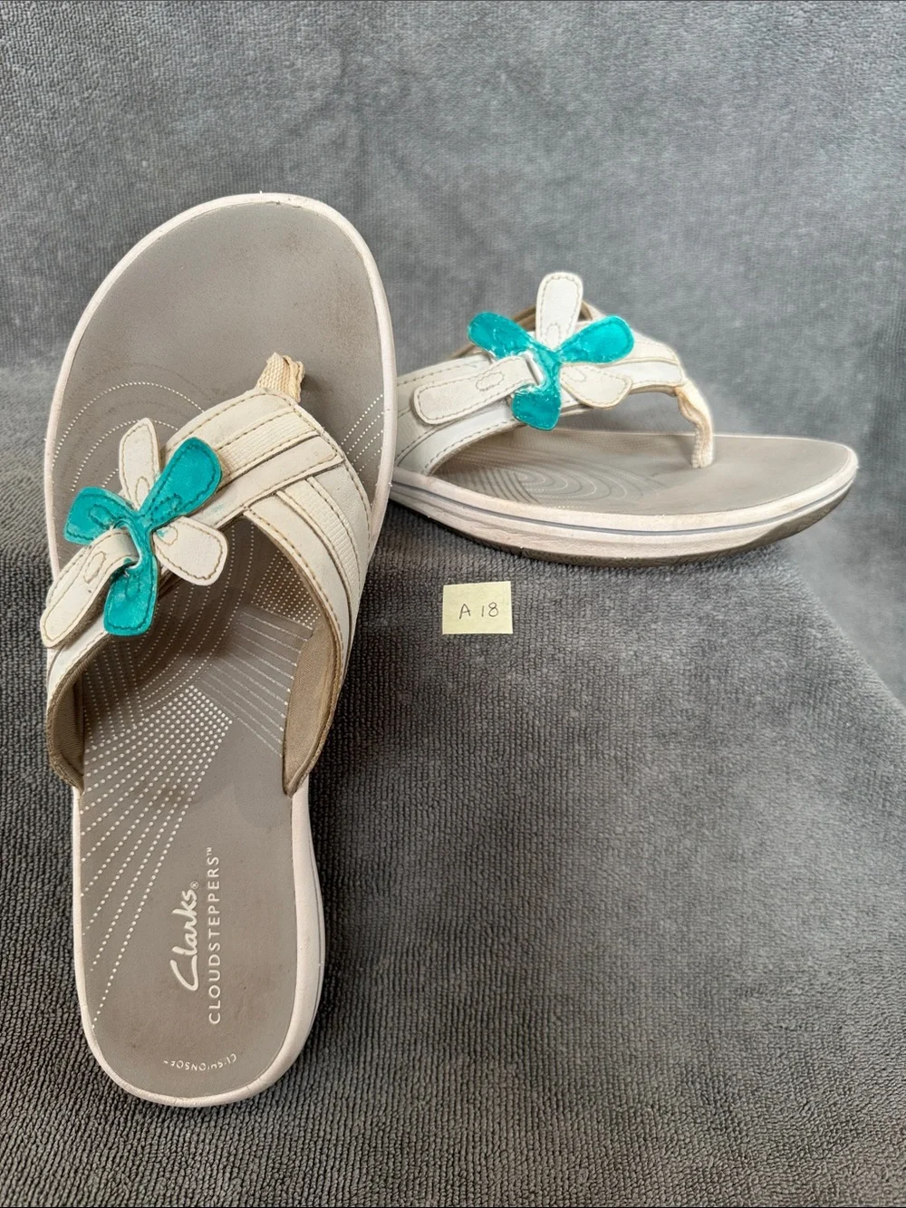 Clarks Women’s Brinkley Flora Cloud-steppers Flip-Flop Sandals Size9